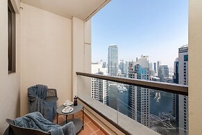 Panoramic Spacious City View 2BR Escape