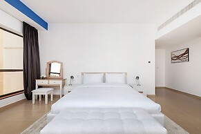Panoramic Spacious City View 2BR Escape