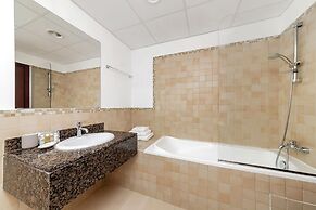 Panoramic Spacious City View 2BR Escape