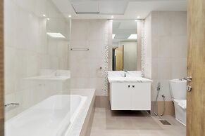Lux BnB I Executive Tower I Business Bay