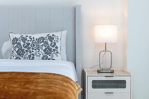 Lux BnB I Executive Tower I Business Bay