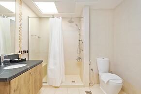 Lux BnB I Executive Tower I Business Bay