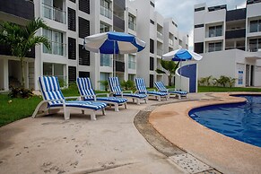 Cozy 2-Bedroom Retreat with Pool Access