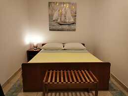 Trogir Sunny Apartments With Sea View