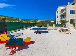 Scenic Elegant Trogir Villa With Pool