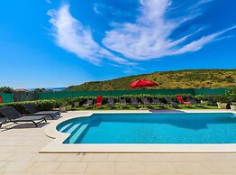 Scenic Elegant Trogir Villa With Pool