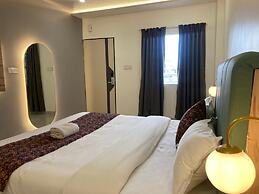The Lavish Stay
