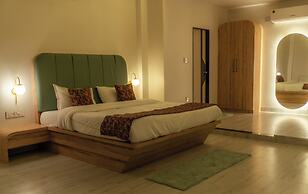 The Lavish Stay