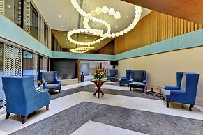 THE LUXANT HOTEL
