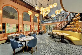 THE LUXANT HOTEL