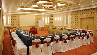 THE LUXANT HOTEL