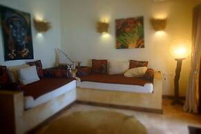 AMANI BEACH VILLA