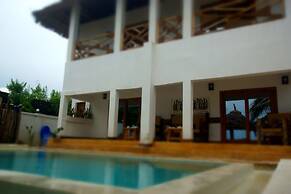AMANI BEACH VILLA