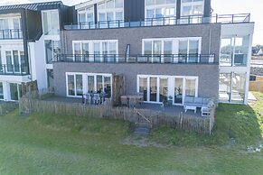 Apartment in Sint-annaland With Beach Access