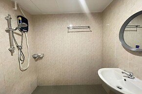 Royal BJ Hotel