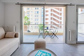Beautiful Flat With Balcony - 200m From the Beach