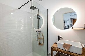 Sublime 2 Bedroom Apart.- Cannes Residential Area
