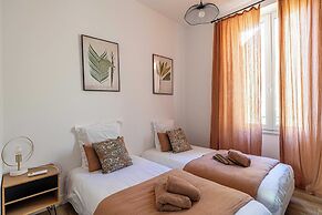 Sublime 2 Bedroom Apart.- Cannes Residential Area