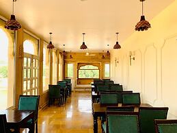 Hotel Dev Garh