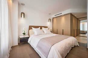 Luxurious 2br/4p Apartment With Terrace - First Croisette Cannes
