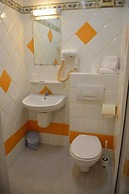 HOTEL LE CASTELET
