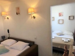 HOTEL LE CASTELET