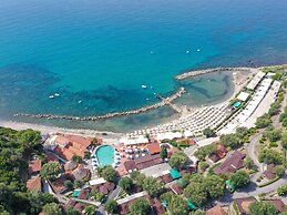 Chalet in Cilento With Sea View and Pool
