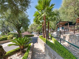 Chalet in Cilento With Sea View and Pool