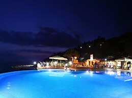 Chalet in Cilento With Sea View and Pool