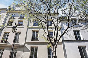 Studio in the Heart of the Marais !