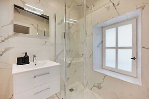 Charming Duplex in Marais for 2 People