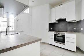 Elegant and Modern Apartment 3bd/ 6P - Eiffel Tower