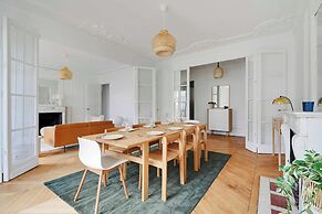 Elegant and Modern Apartment 3bd/ 6P - Eiffel Tower