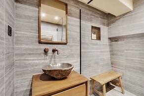 Sublime 3 BDR Renovated by Architect - Bon Marche