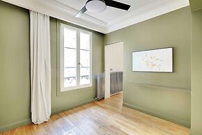 Magnificent Flat - 2br/6p - Champs Elysees
