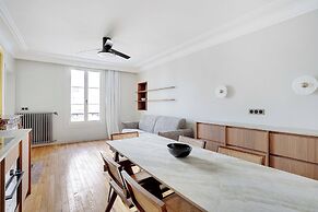 Magnificent Flat - 2br/6p - Champs Elysees