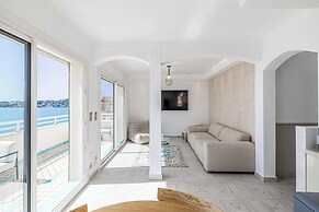 Sublime Appt - 2bd/4p - Terrace sea View - Antibes