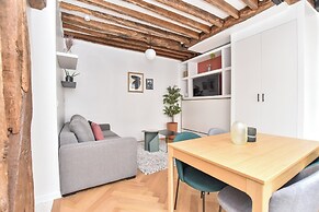 Authentic Apartment - 1br/4p - Marais/republique