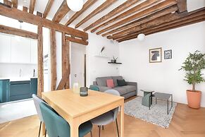Authentic Apartment - 1br/4p - Marais/republique