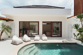 Villa Sari 2 by Alfred in Bali