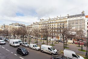 Magnificent Apartment - 3br/ 8P - Europe