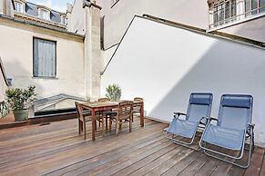 Cozy Apartment & Terrace - 2br/4p - Republique