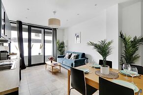 Chic Apartment With Garden -2br/6p- Saint-lambert