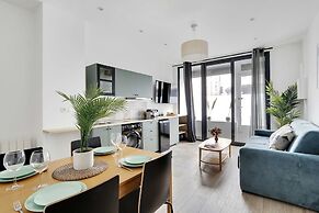 Chic Apartment With Garden -2br/6p- Saint-lambert