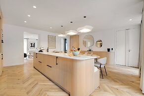 Spacious Flat - 4 Br/10p - Madeleine