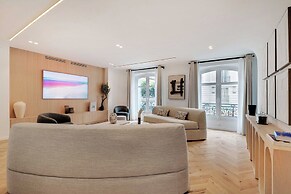 Spacious Flat - 4 Br/10p - Madeleine