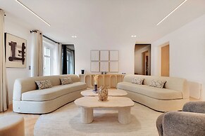 Spacious Flat - 4 Br/10p - Madeleine