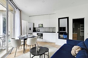 Magnificent 2bd/4p Apartment - Eiffel Tower