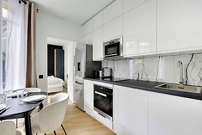 Magnificent 2bd/4p Apartment - Eiffel Tower
