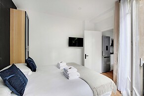 Magnificent 2bd/4p Apartment - Eiffel Tower